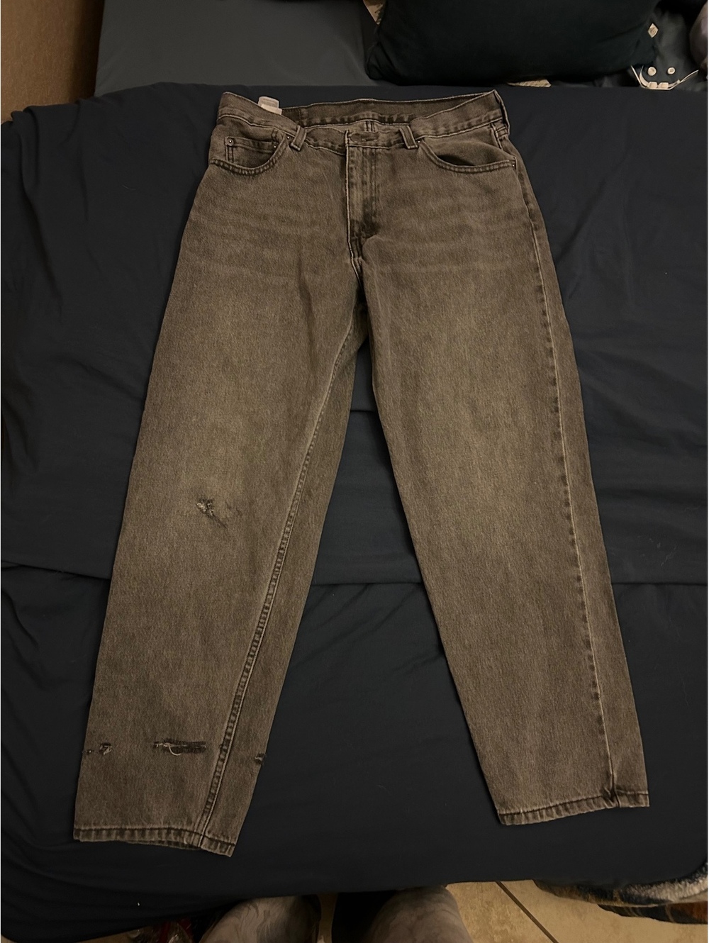 Levi's 550 Relaxed Fit Men's Jeans Size W33 L30 Gray Distressed - Picture 3 of 6